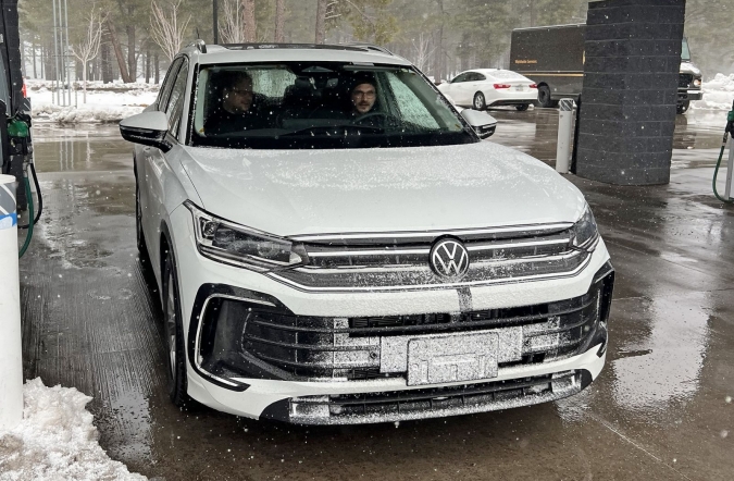 2023_tiguan_spy7_01.jpg