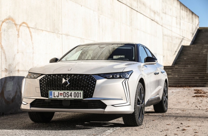 2022-DS4-01.jpg