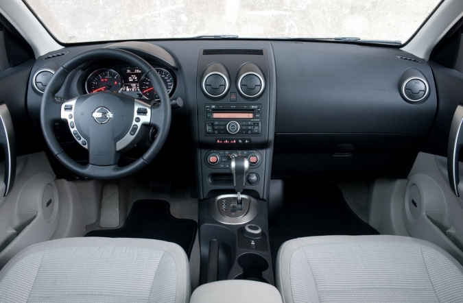 2010_nissan%2520qashqai_01.jpg