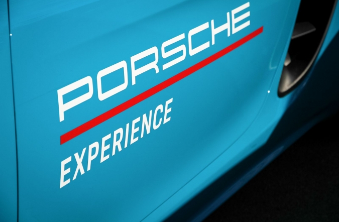 2019_domaca%2520premiera_Porsche%2520driving%2520experience_(01).JPG