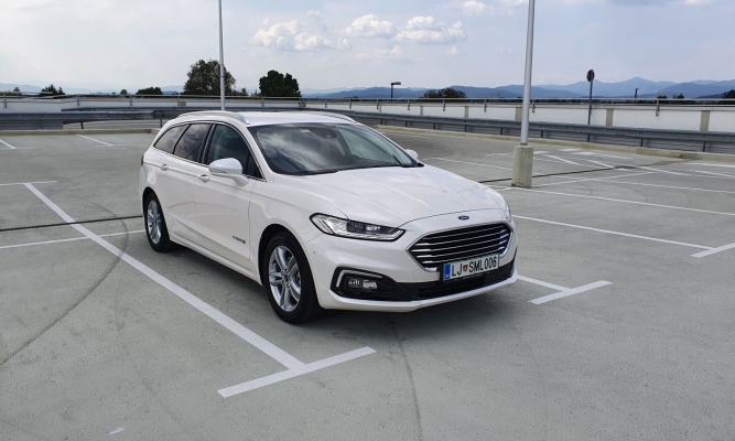 Ford mondeo hybrid karavan